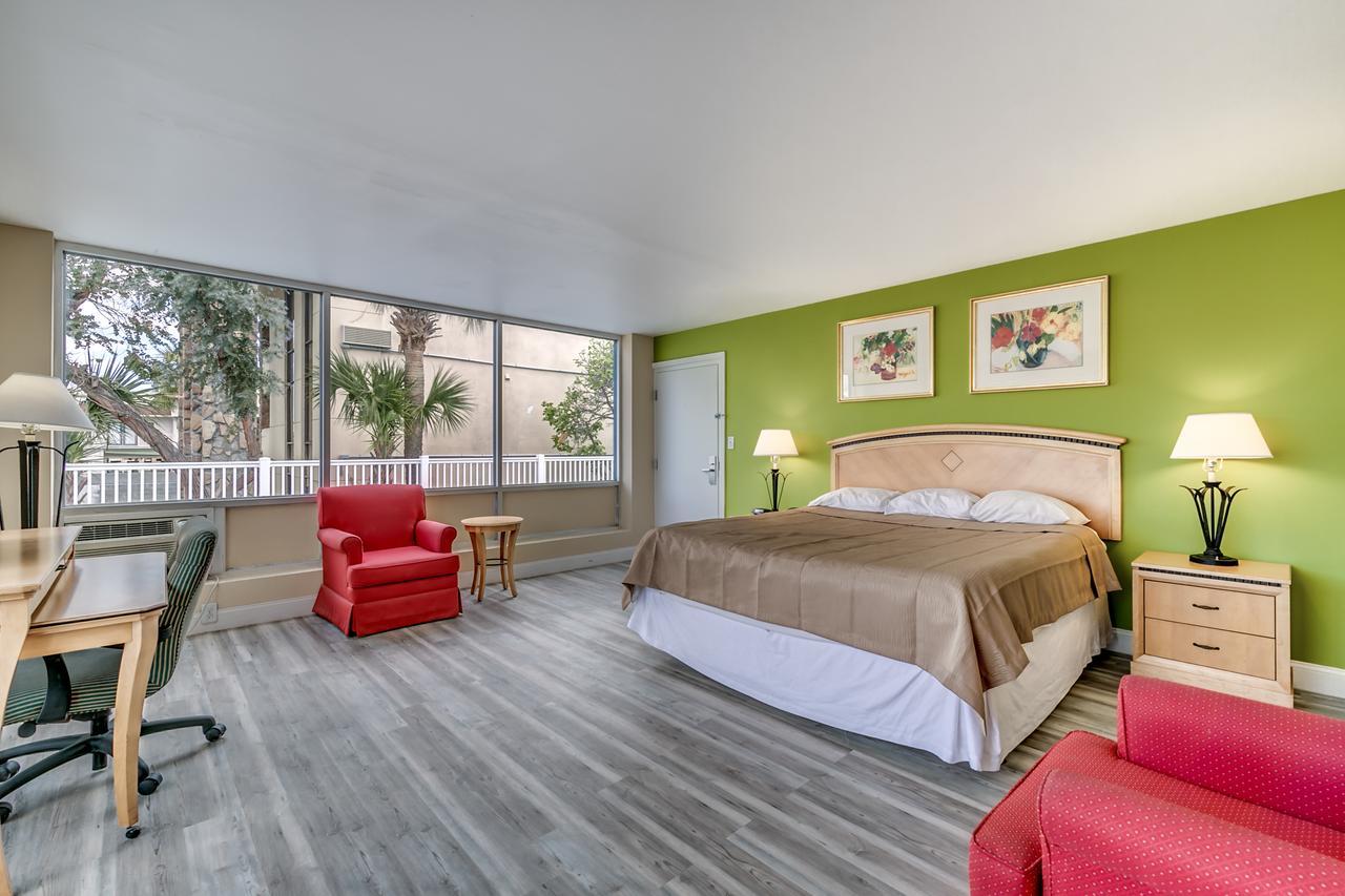 Beachcomber Inn & Suites Миртъл Бийч Екстериор снимка