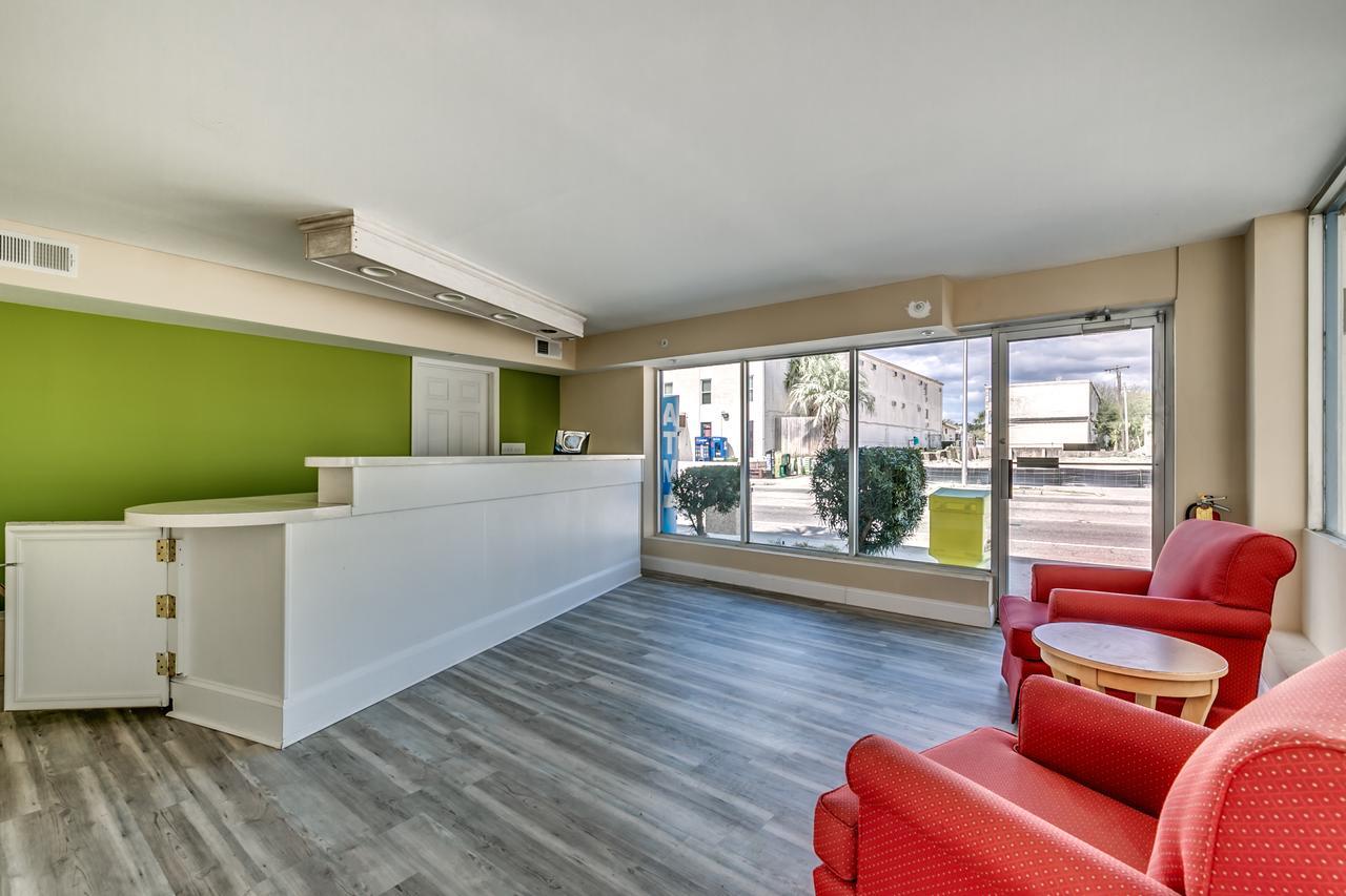 Beachcomber Inn & Suites Миртъл Бийч Екстериор снимка